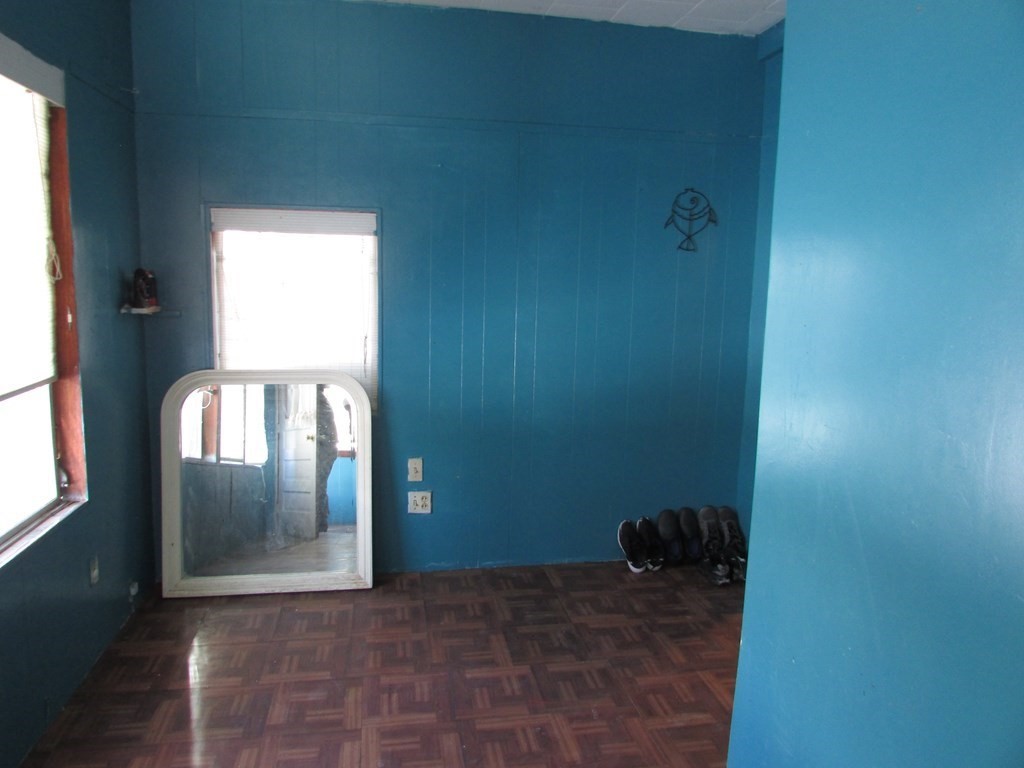 37 Circuit Avenue East Worcester, MA 01603 - Photo 18 of 40