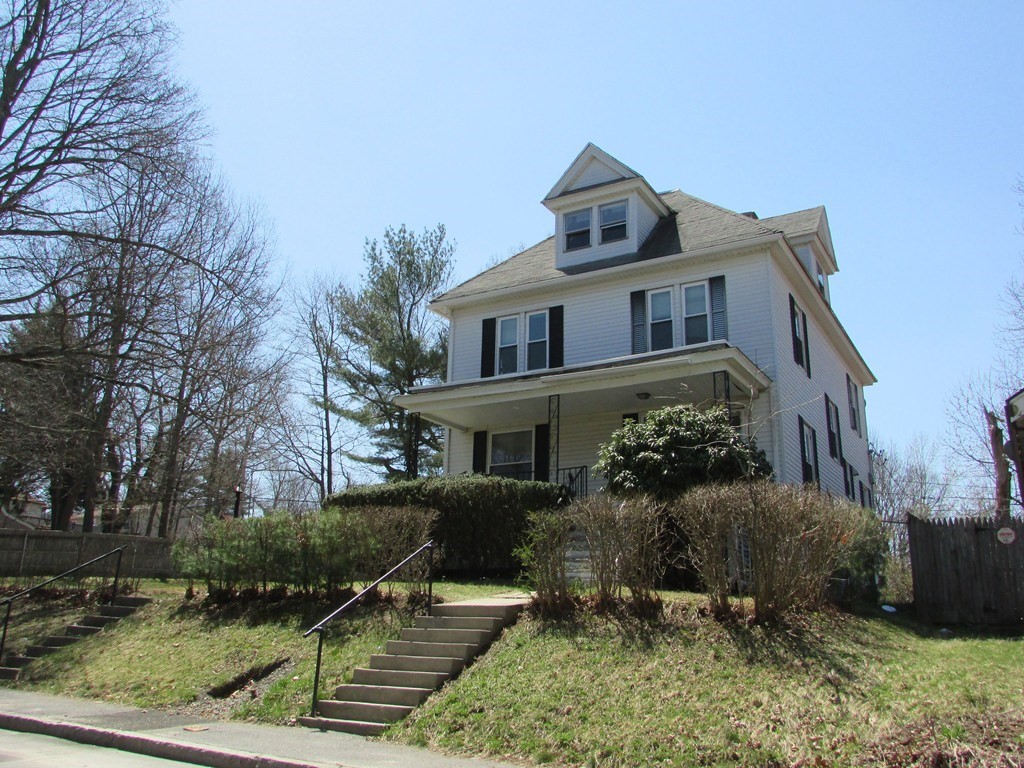 37 Circuit Avenue East Worcester, MA 01603 - Photo 2 of 40