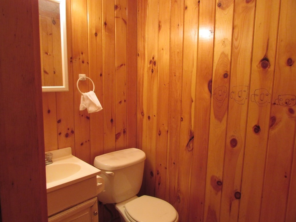 37 Circuit Avenue East Worcester, MA 01603 - Photo 22 of 40