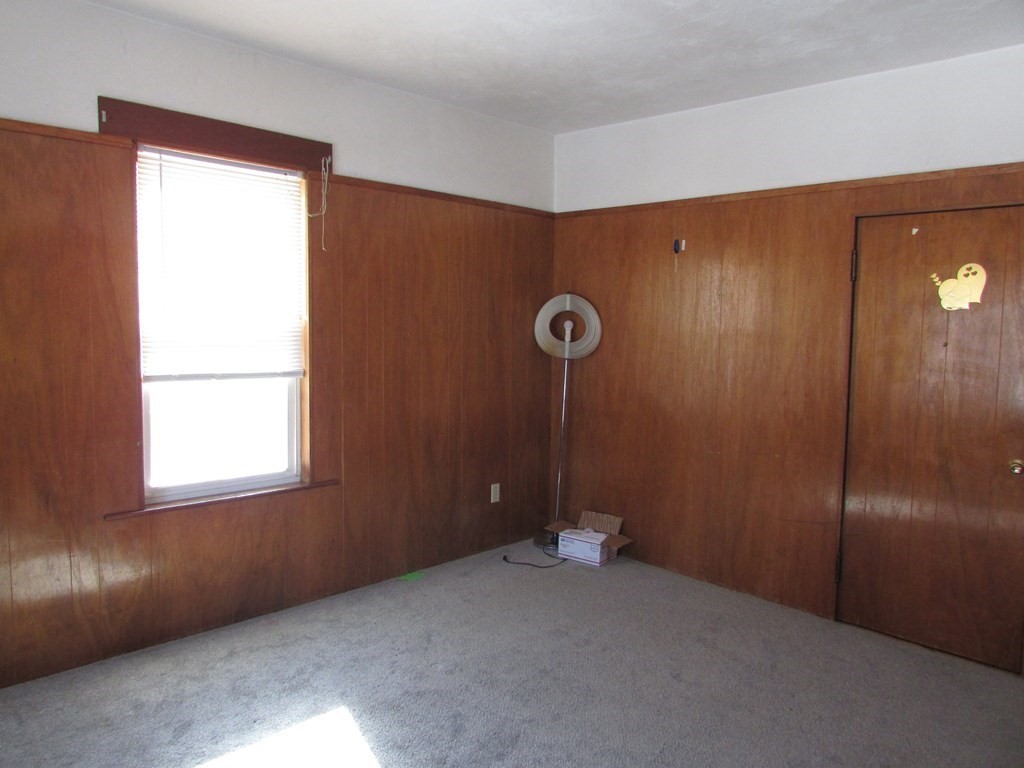37 Circuit Avenue East Worcester, MA 01603 - Photo 27 of 40