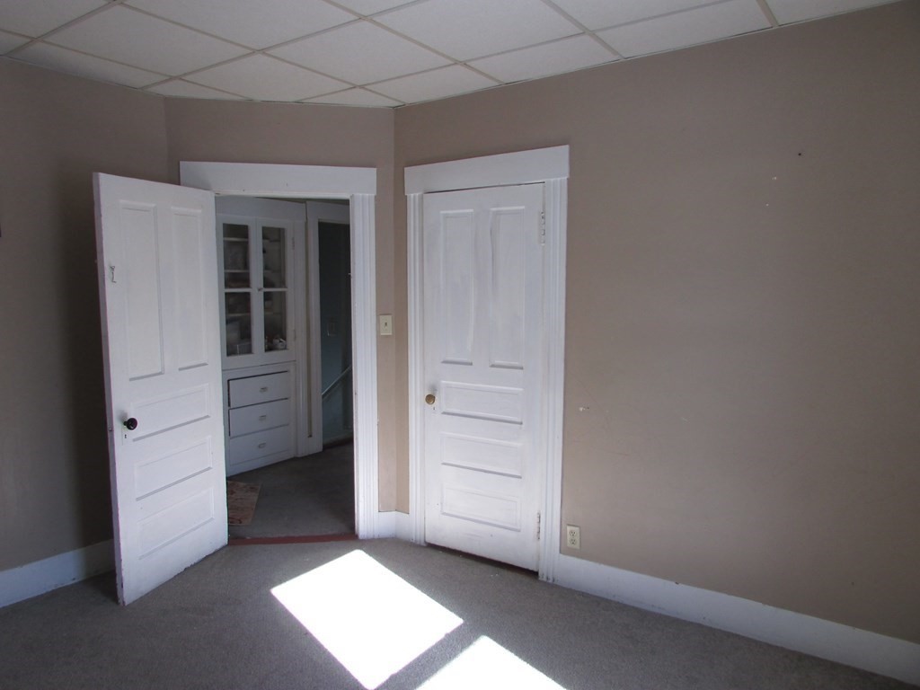 37 Circuit Avenue East Worcester, MA 01603 - Photo 33 of 40