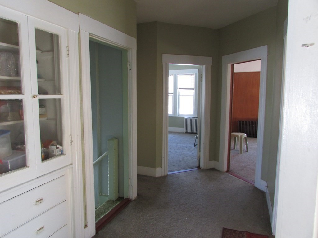 37 Circuit Avenue East Worcester, MA 01603 - Photo 34 of 40