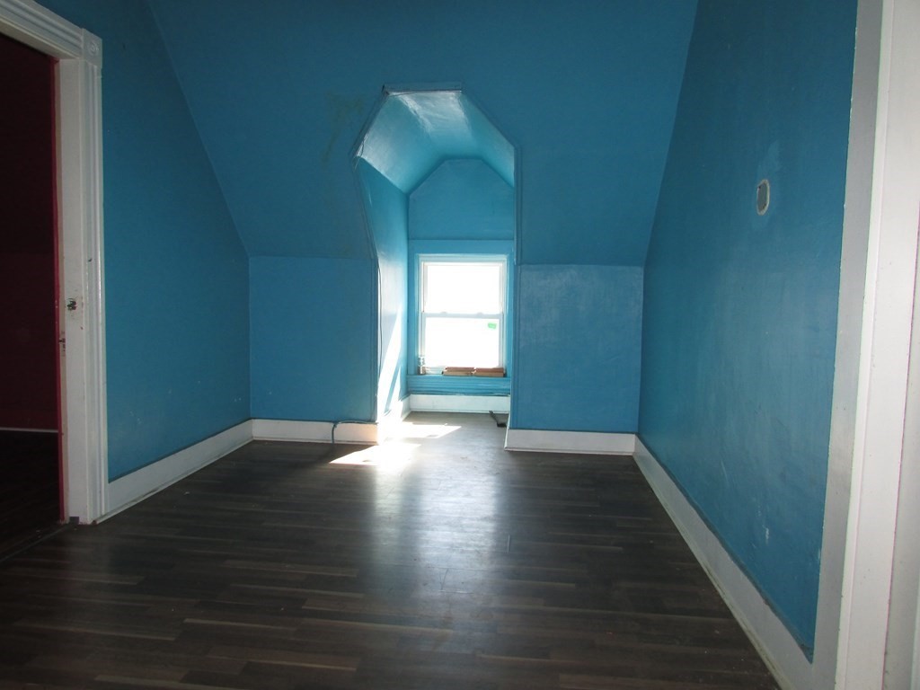 37 Circuit Avenue East Worcester, MA 01603 - Photo 35 of 40