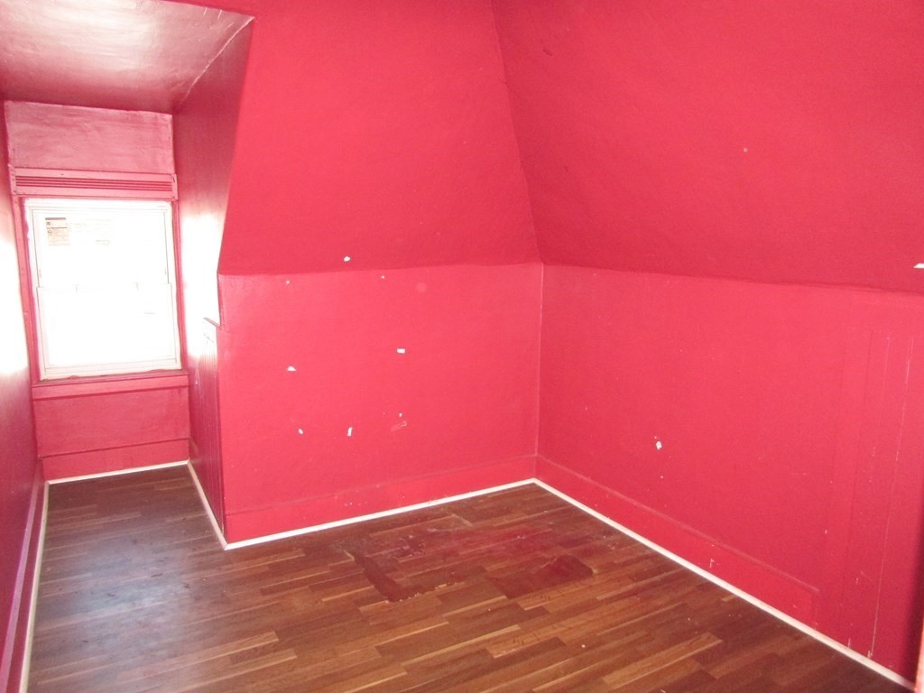 37 Circuit Avenue East Worcester, MA 01603 - Photo 36 of 40