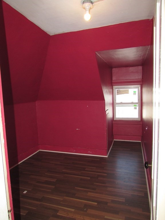 37 Circuit Avenue East Worcester, MA 01603 - Photo 37 of 40