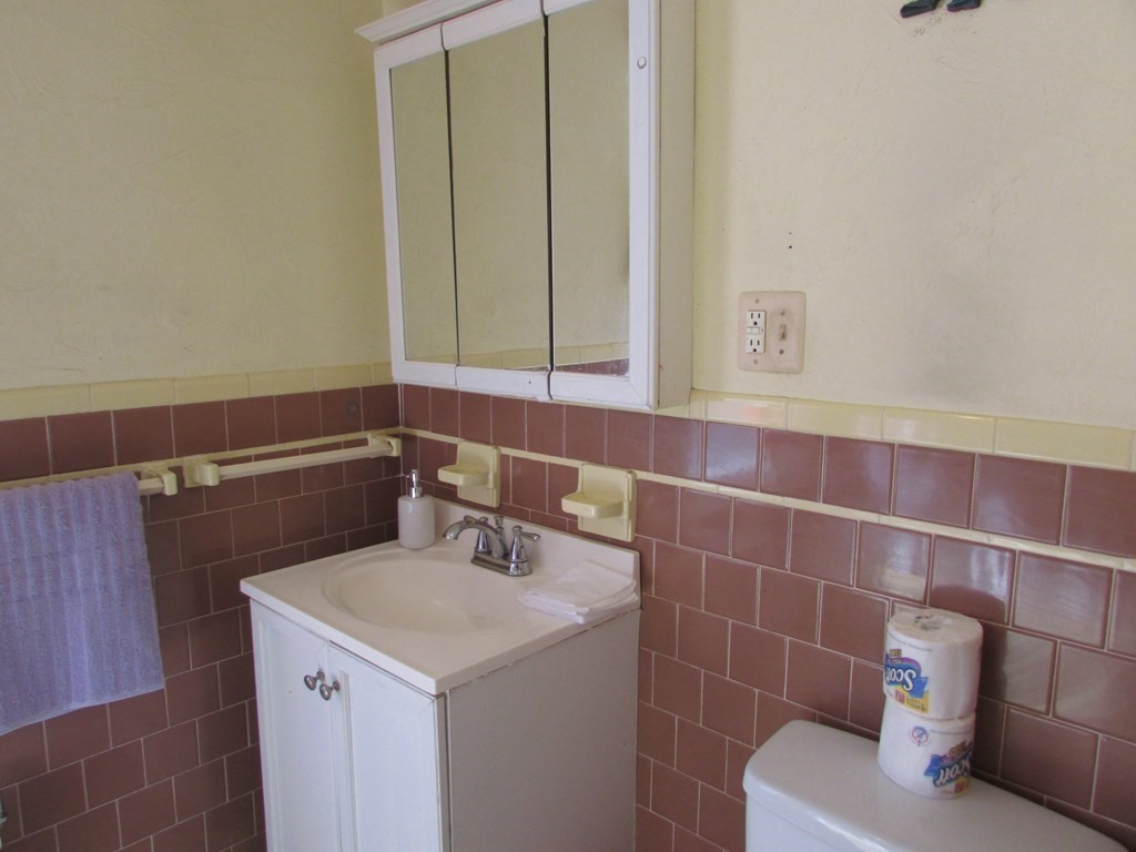 37 Circuit Avenue East Worcester, MA 01603 - Photo 39 of 40
