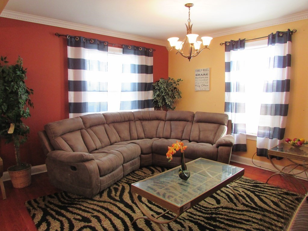 37 Circuit Avenue East Worcester, MA 01603 - Photo 8 of 40