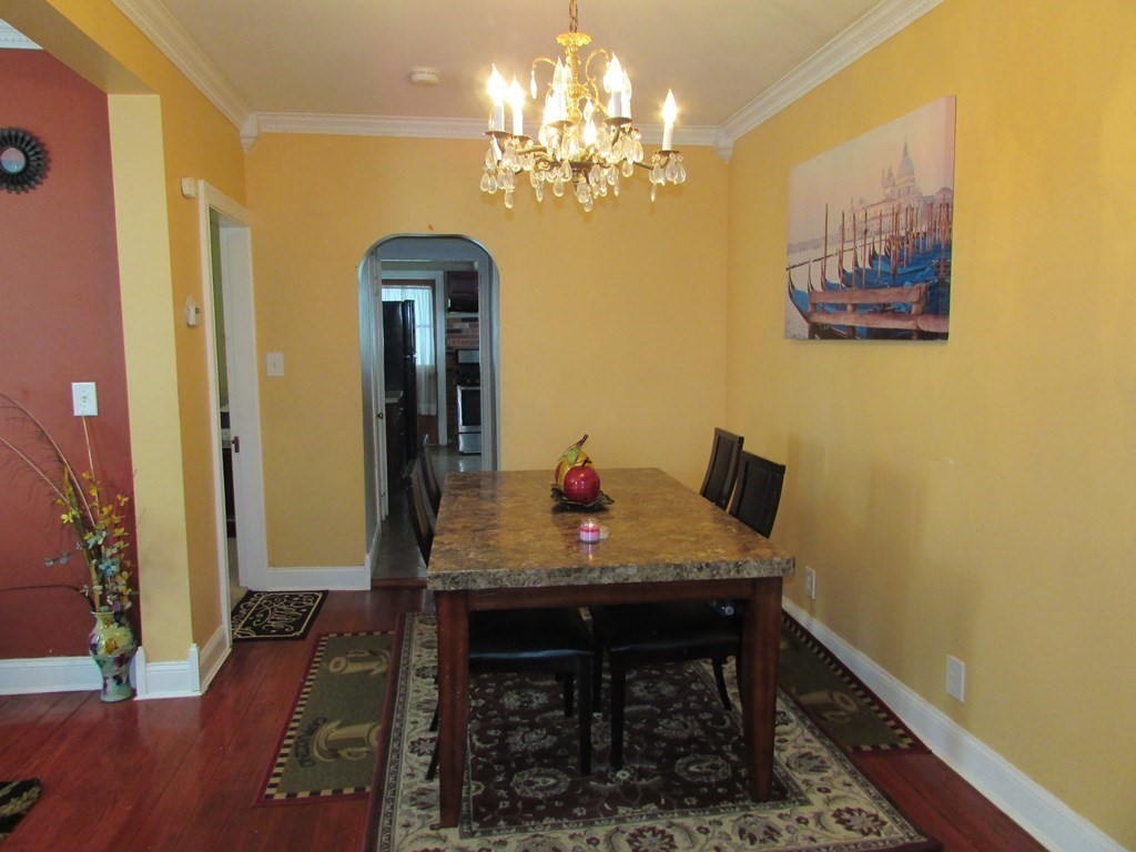 37 Circuit Avenue East Worcester, MA 01603 - Photo 9 of 40