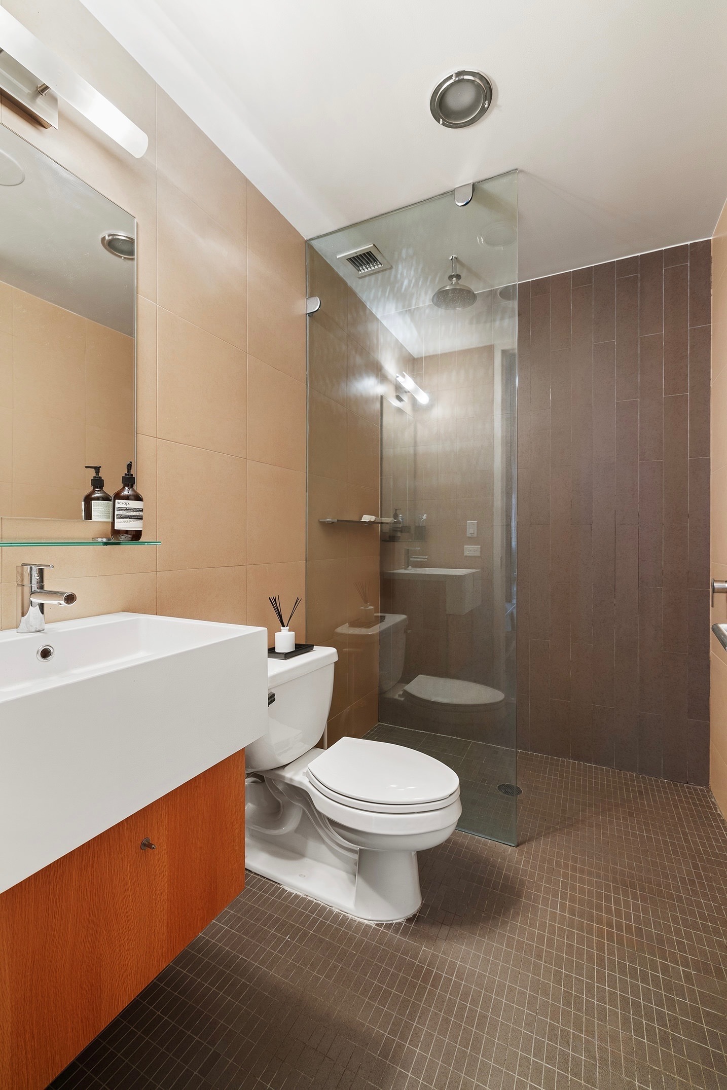 Undisclosed Address Manhattan, NY 10011 - Photo 12 of 15