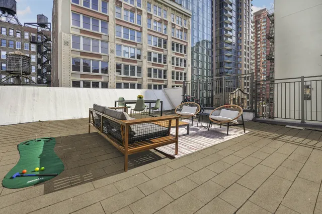 $2,345,000 | 124 West 24th Street, Unit PHD | Chelsea