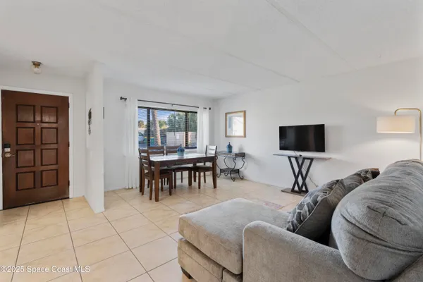 $2,650 | 1145 North Shannon Avenue, Unit 39, Indialantic, FL 32903