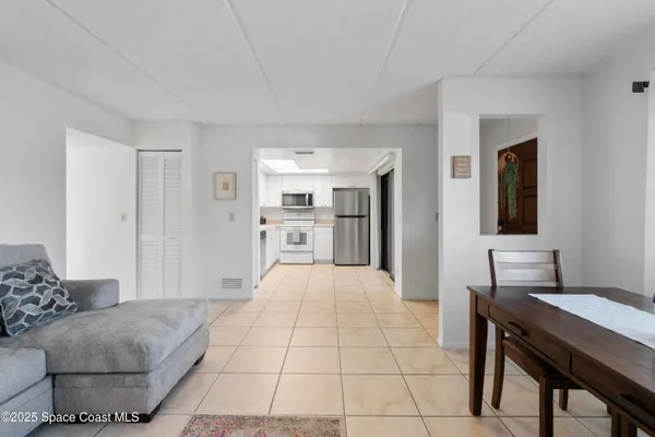 $2,650 | 1145 North Shannon Avenue, Unit 39, Indialantic, FL 32903