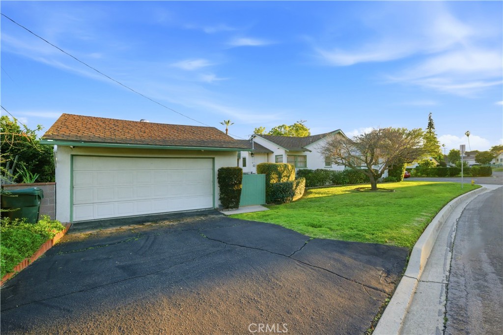 6754 North Provence Road San Gabriel, CA 91775 - Photo 14 of 14 garage