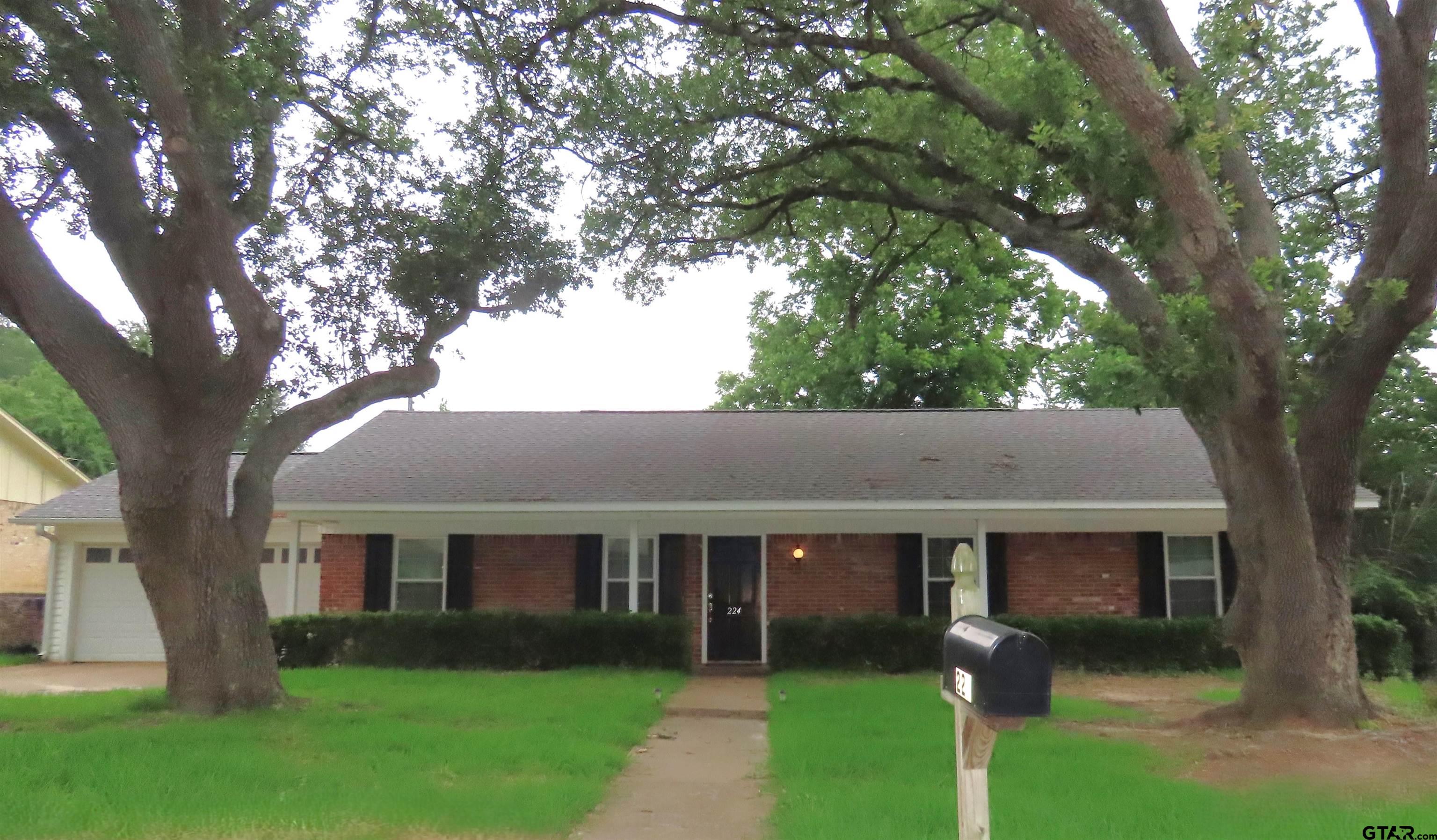 224 Mobile Drive Tyler, TX 75703 - Photo 2 of 30