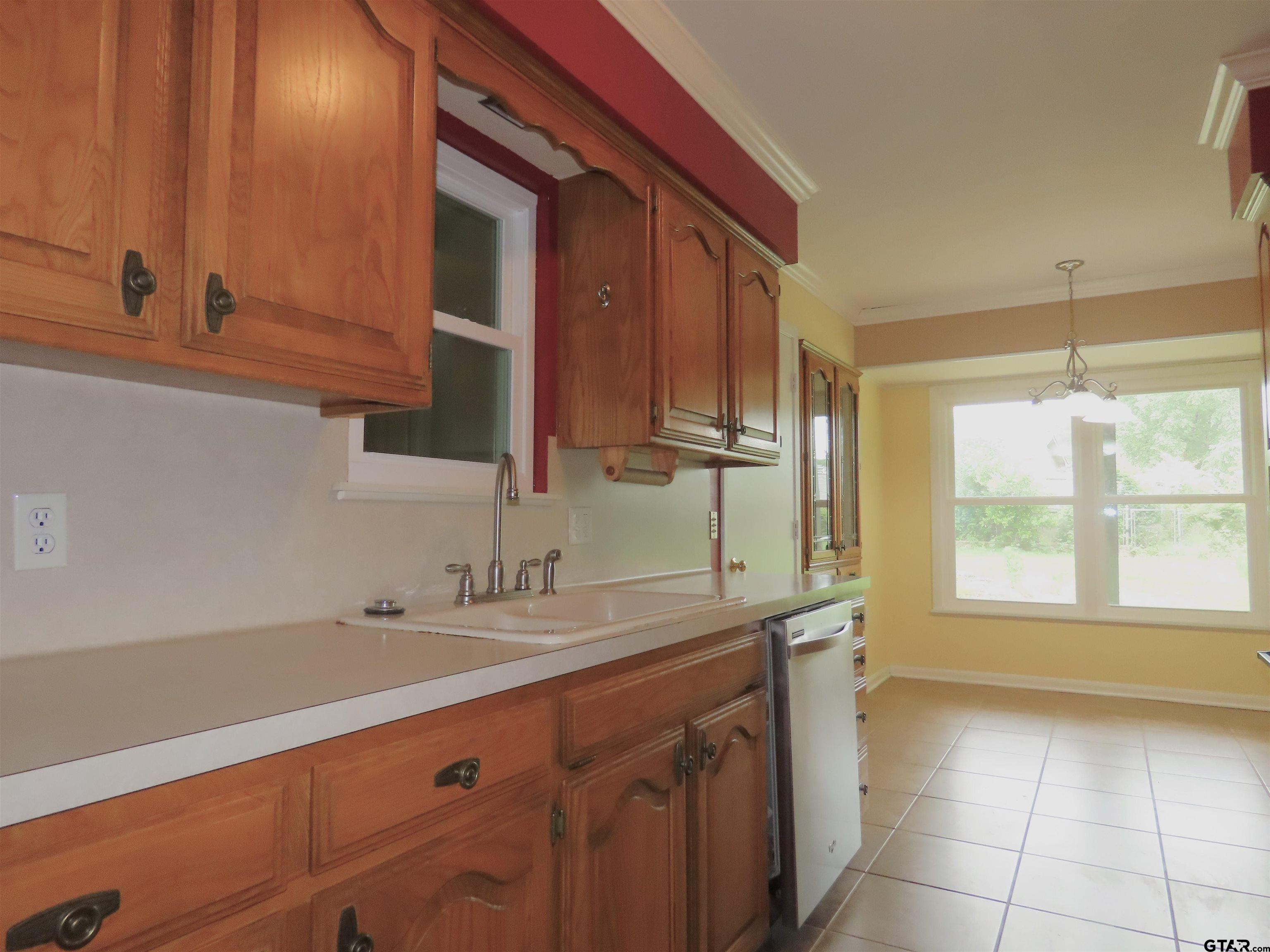 224 Mobile Drive Tyler, TX 75703 - Photo 10 of 30