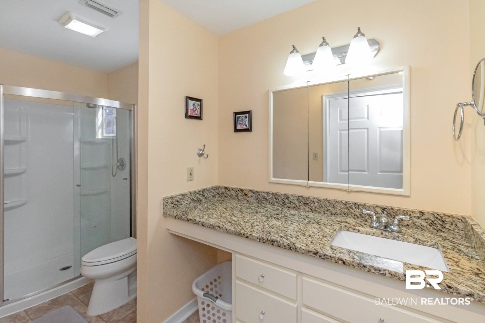 20340 Bishop Road Fairhope, AL 36532 - Photo 22 of 36 Primary Bathroom