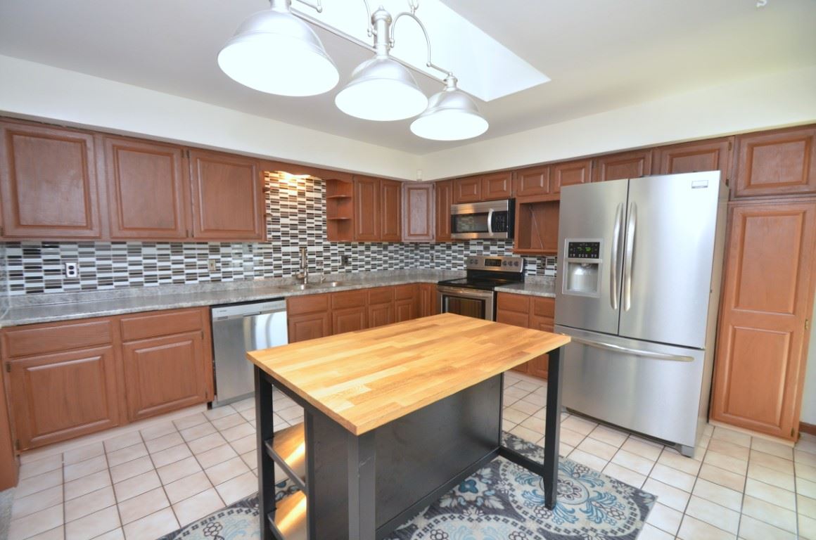2938 Southbridge Road Rockford, IL 61114 - Photo 3 of 16 Gallery Image 3