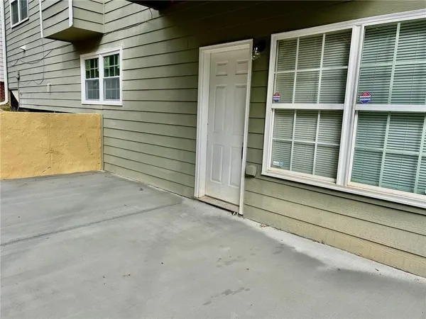 $1,500 | 4001 Oak Field Drive, Loganville, GA 30052