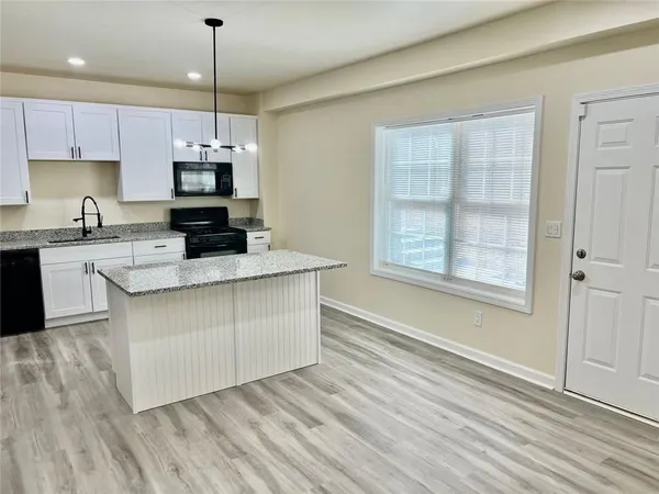$1,500 | 4001 Oak Field Drive, Loganville, GA 30052
