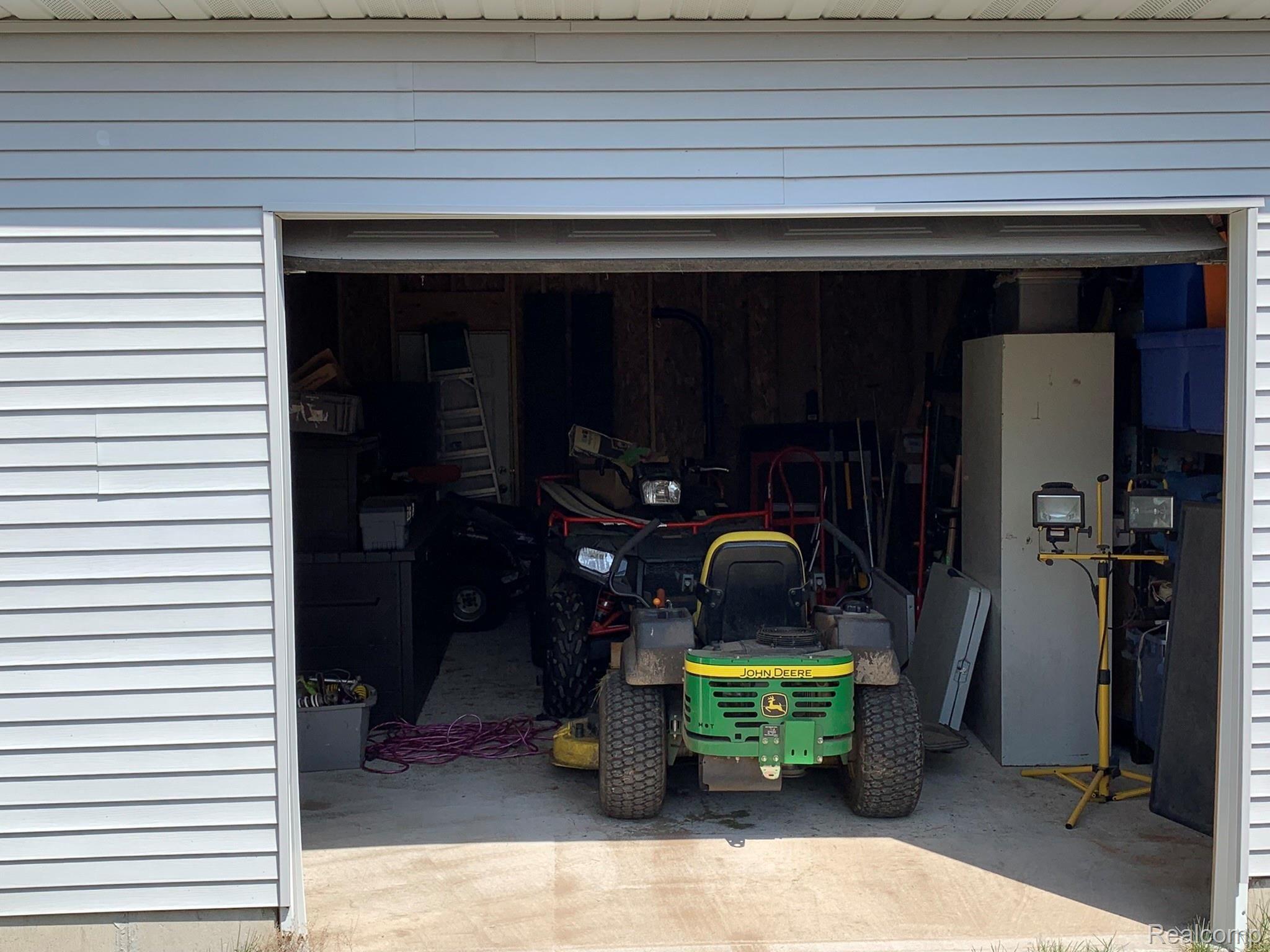 3192 Range Road Port Huron, MI 48060 - Photo 10 of 24 Garage Extra View