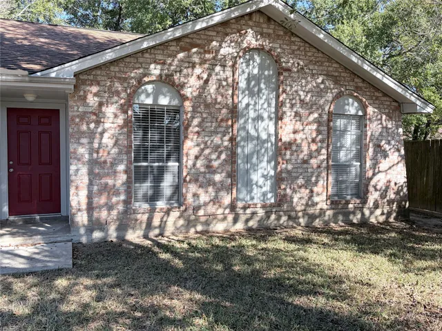 $1,750 | 1802 Oaklawn Street, Sugar Land, TX 77498