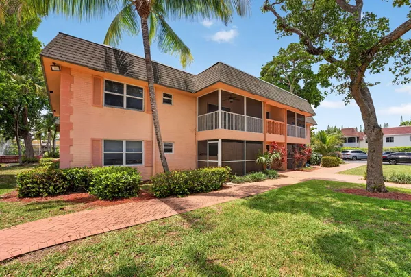 $2,100 | 760 Southeast 2nd Avenue, Unit D216, Deerfield Beach, FL 33441
