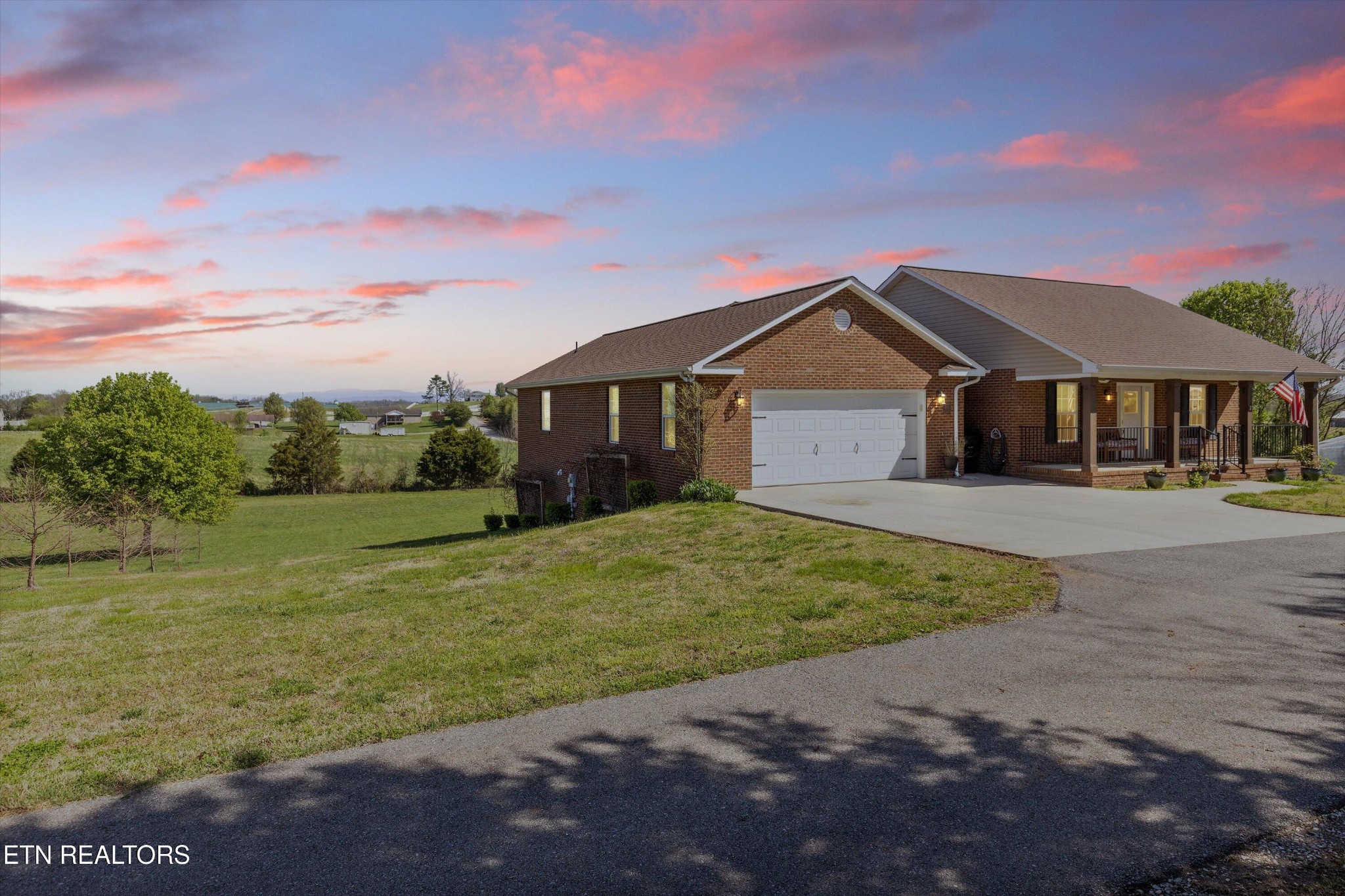 1028 Disco Loop Road Friendsville, TN 37737 - Photo 1 of 46 Gallery Image 1
