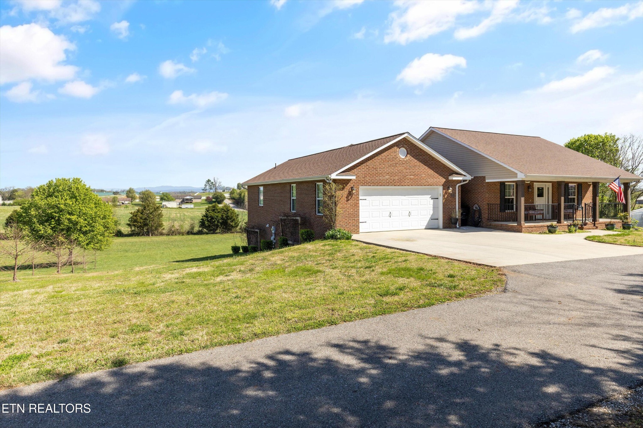 1028 Disco Loop Road Friendsville, TN 37737 - Photo 4 of 46 Gallery Image 4