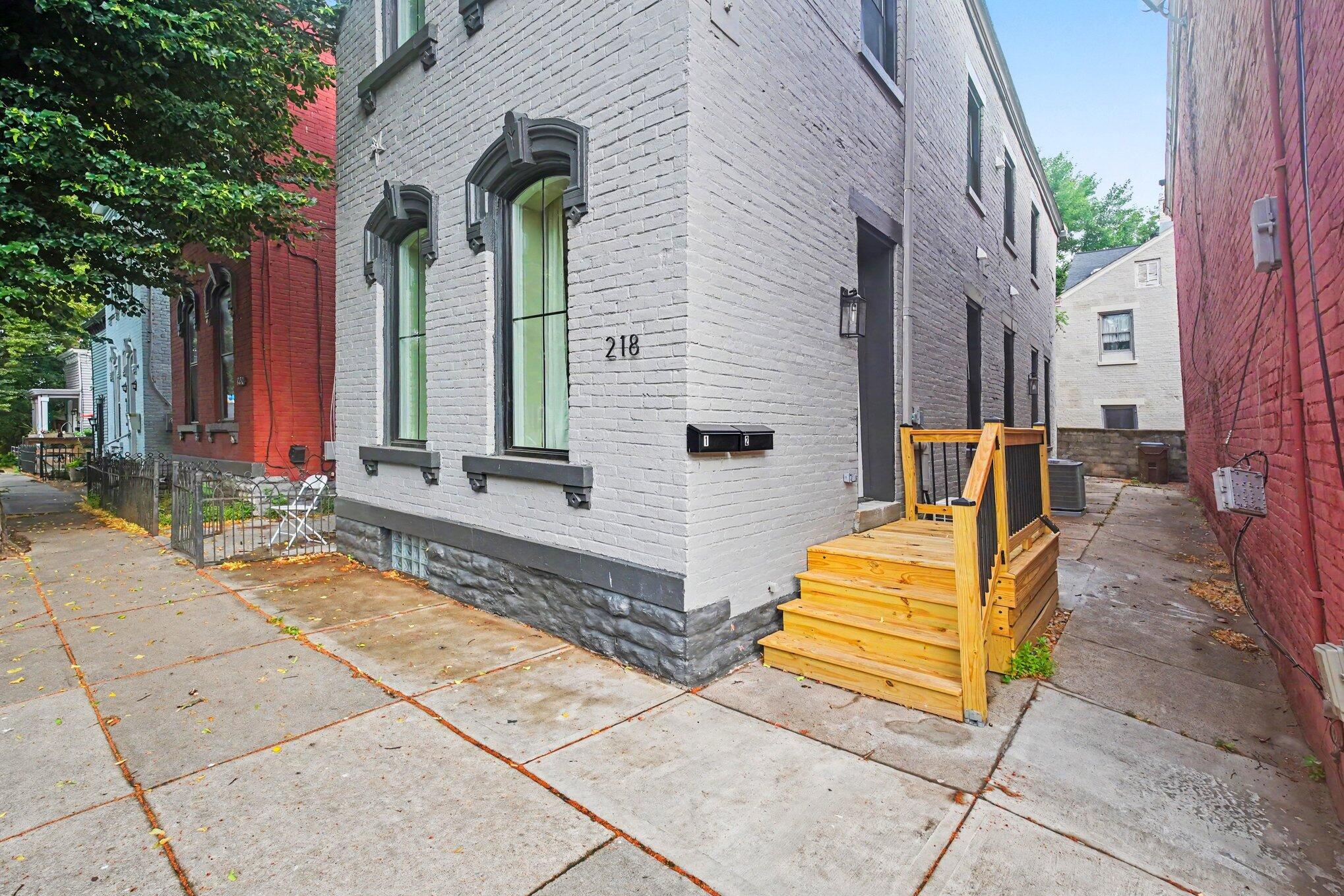 218 West 5th Street Covington, KY 41011 - Photo 2 of 28 003_file_6970