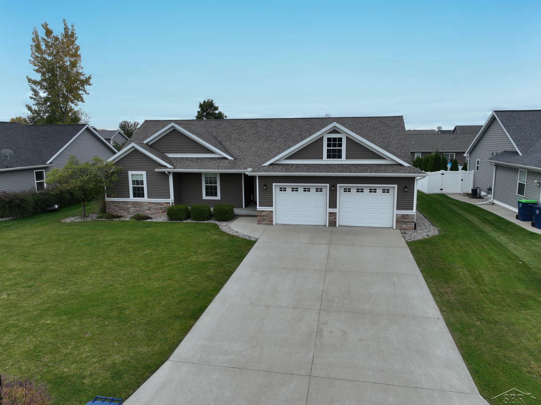 8549 Summer Ridge Drive Freeland, MI 48623 - Photo 2 of 57 50125396-1.JPG