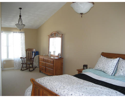 39 Mohave Road Worcester, MA 01606 - Photo 8 of 14 Gallery Image 8