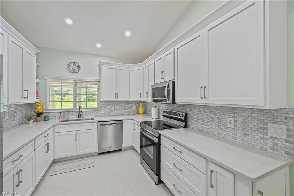 657 St Andrews Boulevard Naples, FL 34113 - Photo 12 of 37