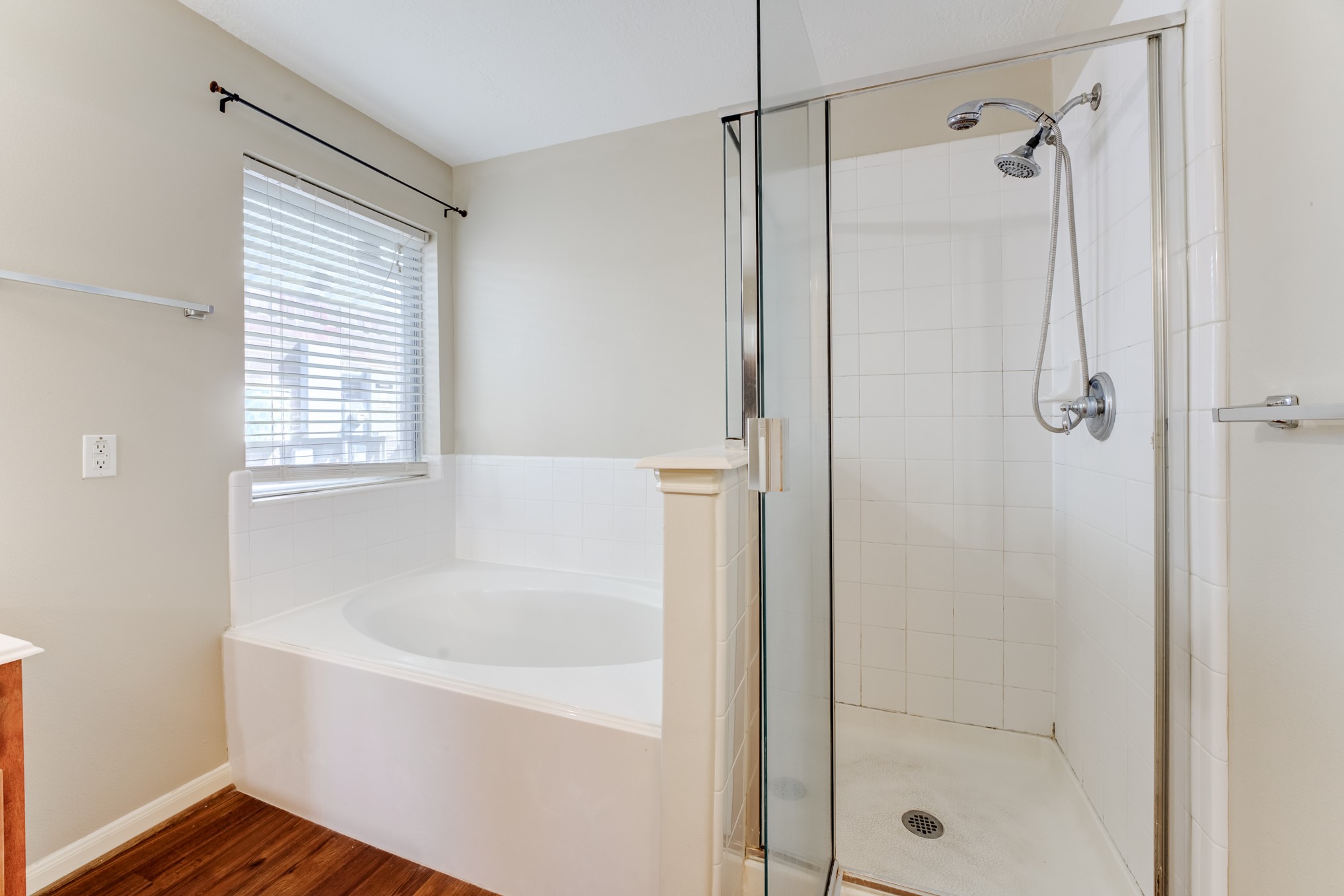 21510 Juniper Meadows Drive Spring, TX 77388 - Photo 22 of 39 Primary bath