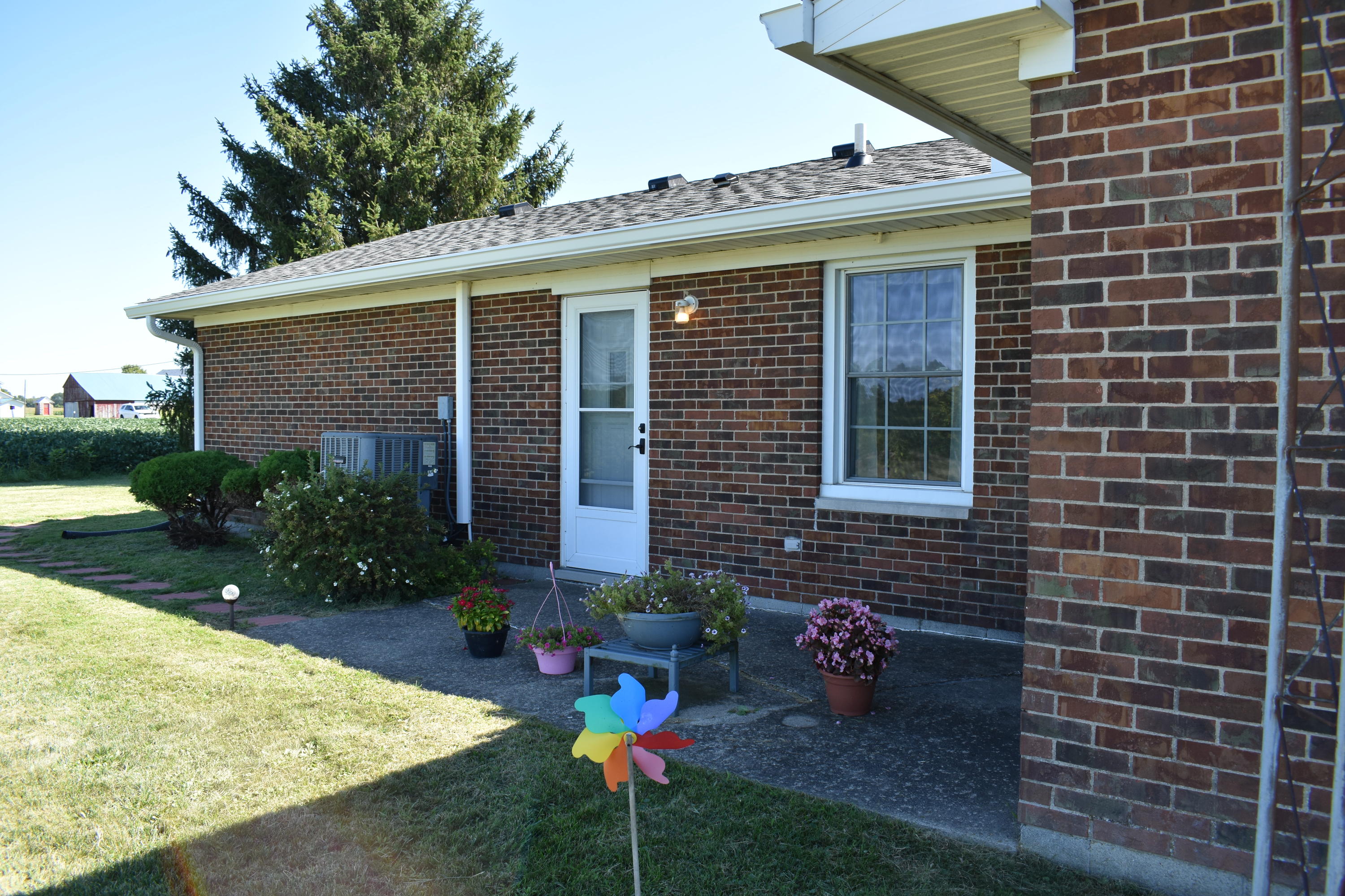 4351 Old Clifton Road Springfield, OH 45502 - Photo 29 of 37