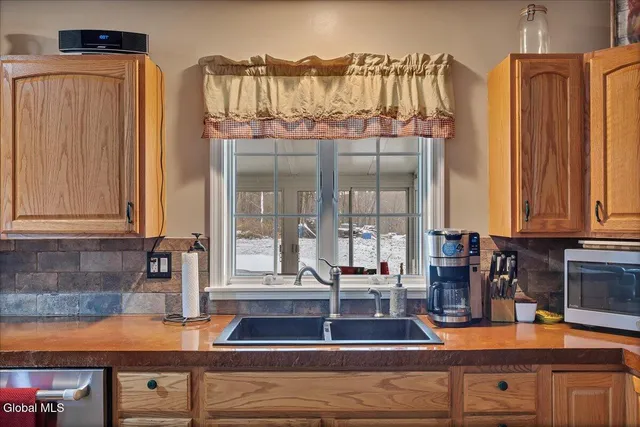 $499,900 | 63 Methodist Farm Road, Averill Park, NY 12018