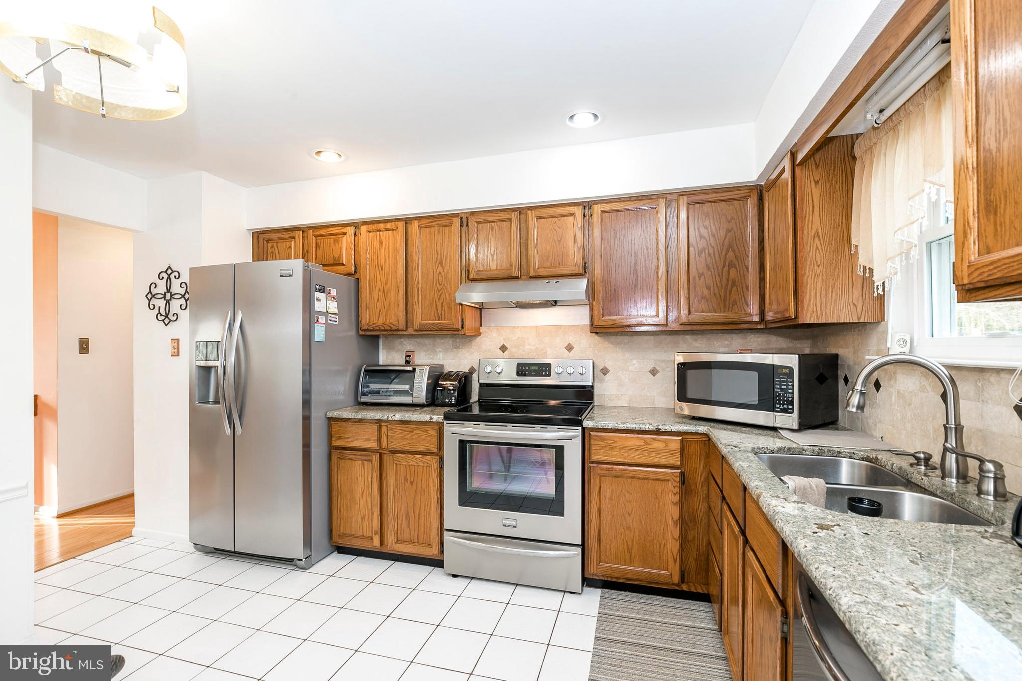 119 Midway Road Phoenixville, PA 19460 - Photo 5 of 30 Kitchen