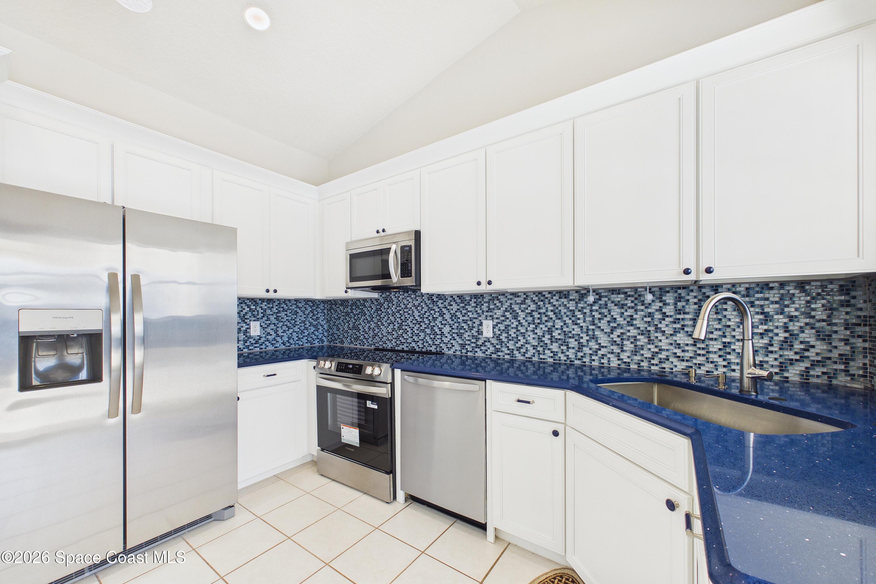 325 Country Walk Street Melbourne, FL 32940 - Photo 8 of 50 jb14