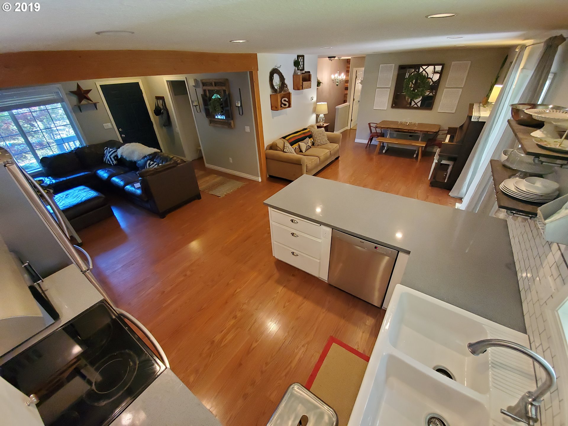 36325 Yocum Loop Sandy, OR 97055 - Photo 2 of 29 Gallery Image 2