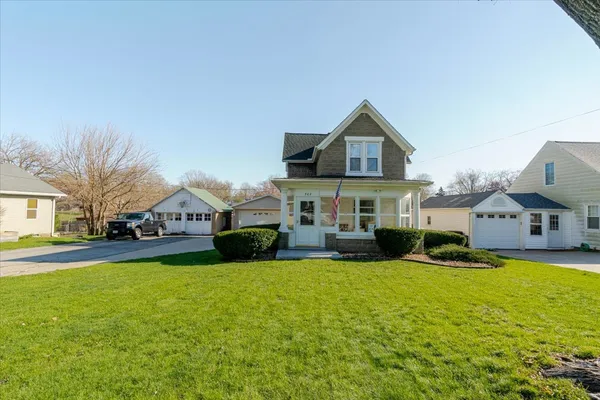 $238,000 | 502 West Cruger Avenue, Eureka, IL 61530