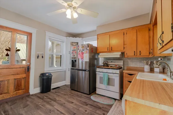 $238,000 | 502 West Cruger Avenue, Eureka, IL 61530