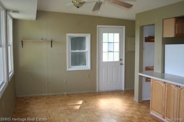 2543 Melvin Road Pinckney, MI 48169 - Photo 9 of 13 Living Room