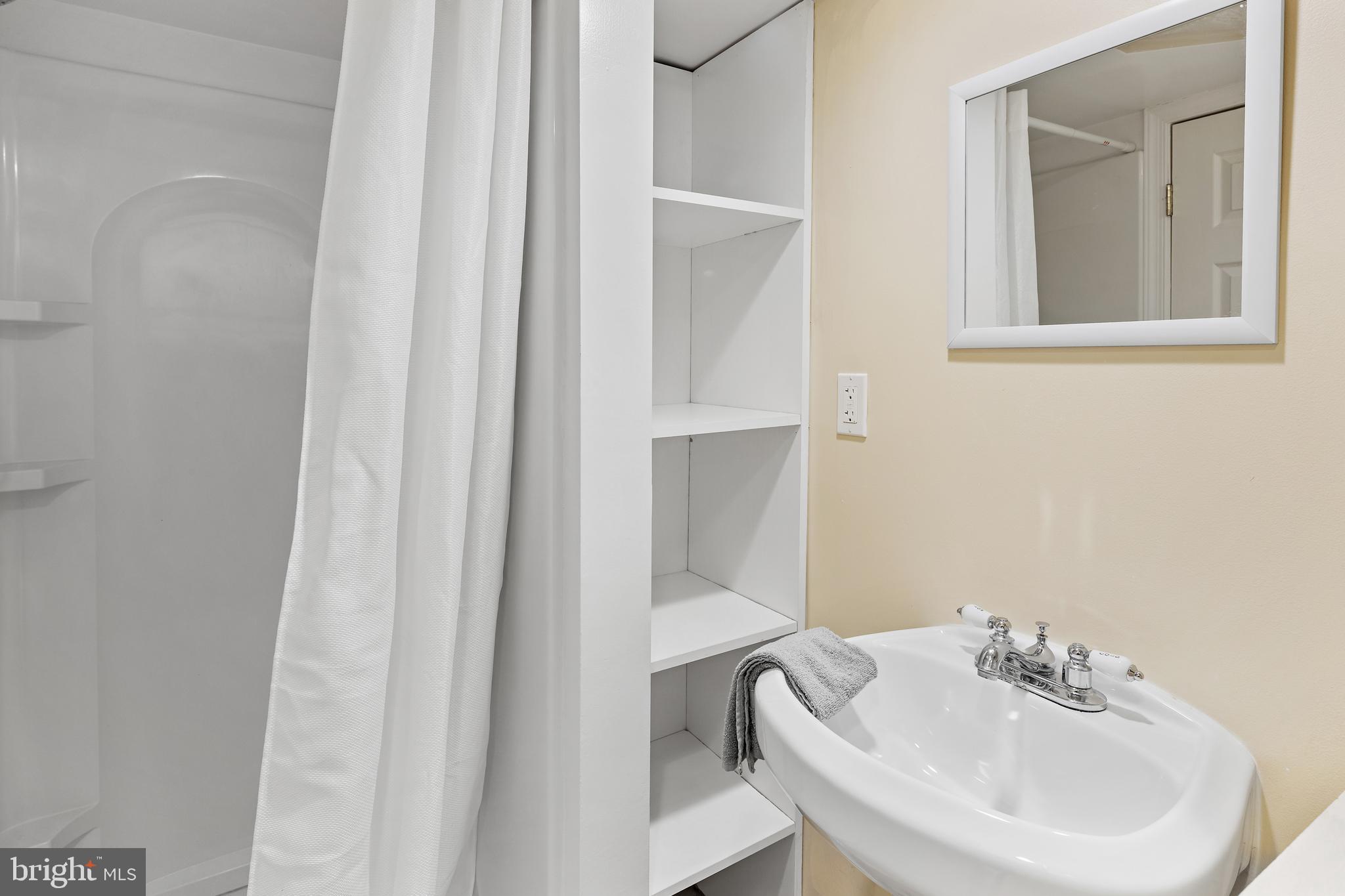 1232 Riverside Avenue Baltimore, MD 21230 - Photo 33 of 46 lower level full bath