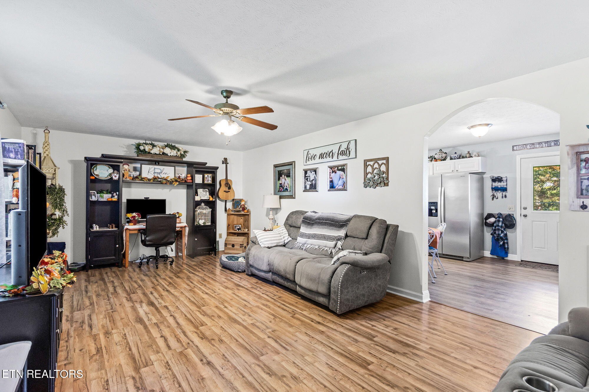 6538 Hilham Road Cookeville, TN 38506 - Photo 2 of 30