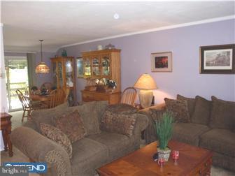 8 Round Hill Road Voorhees, NJ 08043 - Photo 3 of 12