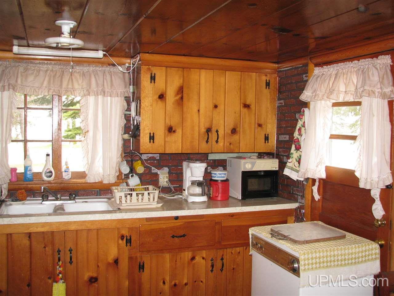 10915 Fox River Road Seney, MI 49883 - Photo 5 of 10 Gallery Image 5