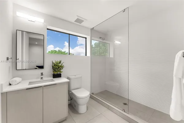 $6,500 | 721 Southwest 11th Street, Unit B, Miami, FL 33129