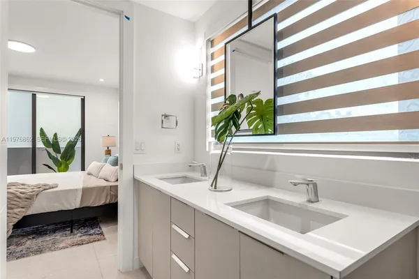 $6,500 | 721 Southwest 11th Street, Unit B, Miami, FL 33129