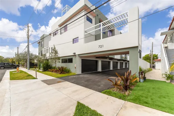 $6,500 | 721 Southwest 11th Street, Unit B, Miami, FL 33129