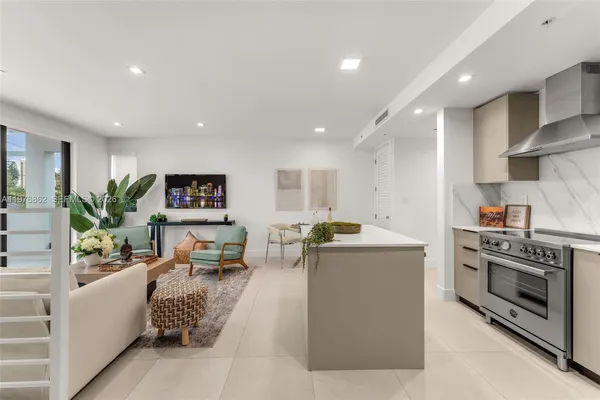 $6,500 | 721 Southwest 11th Street, Unit B, Miami, FL 33129