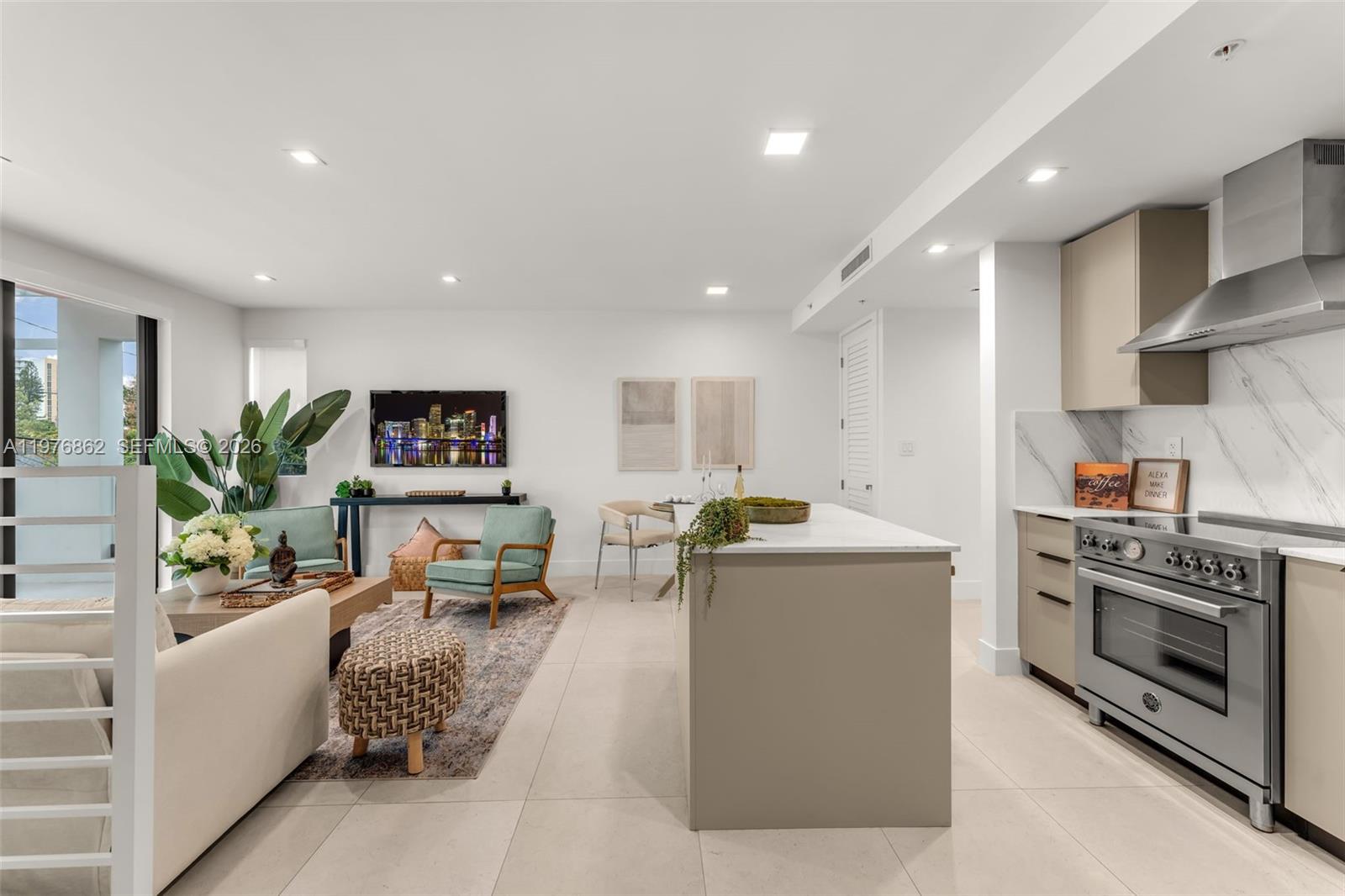 721 Southwest 11th Street, Unit B Miami, FL 33129 - Photo 6 of 30